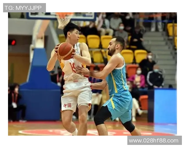 广州篮球队配合默契创新高助力球队在联赛中崭露头角